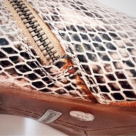 Gianni Bini Light Tan Snakeskin Ankle Booties Womens 8 Low Heel Boots - Picture 12 of 14